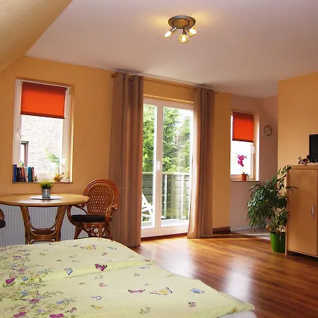 民宿 2 Fewos Wiessmann Ca 15 Gehminuten Bis Zum Ostseestrand